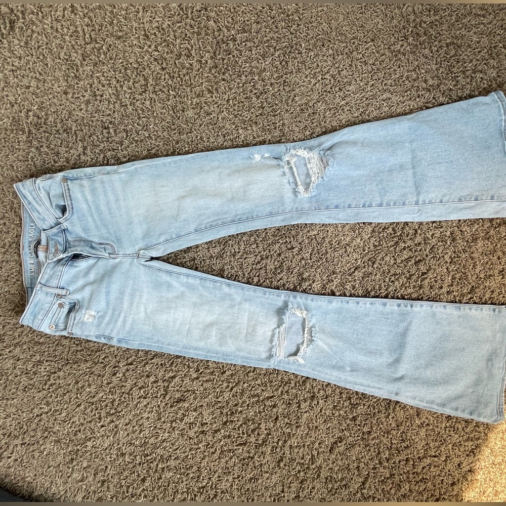 AE Low rise bootcut light wash jeans with rip - Picture 2 of 2